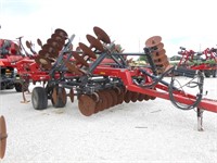 Case IH 870 disk with leveling bar & harrow