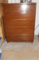 5 drawer Rway Furniture wood dresser