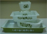 5 Pc. Pyrex Avocado and White Floral Lot