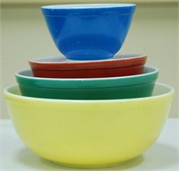 Set of 4 Pyrex Multicolored Mixing Bowls
