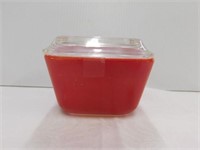Pyrex sm. Red refrigerator dish with lid
