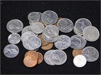Canadian coins: 14 quarters - 10 dimes - 6