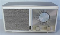 Vintage Zenith Radio Model M723 Radio - Works