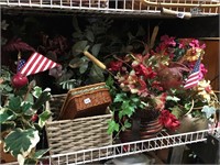 small baskets/decorations