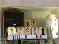 U.S. HISTORICAL SOCIETY FIGURES & CASES, W/DISPLAY