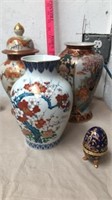 3 decorative ceramic vases & trinket box