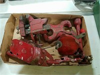 Lot of vice, pulley and other