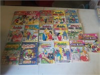 (16) Archie Comic Books