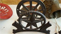 Western wagon wheel napkin holder