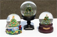 3 Special Christmas Tree Snow Globes 1 Musical
