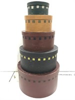 Primitive stacking boxes