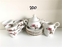 Amazing Ceramic Tea Set