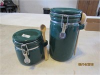 2 Green Canisters