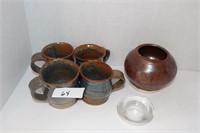 4 small esspresso cups, glass ash tray, décor