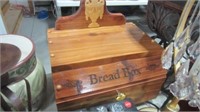 CEDAR BREAD BOX