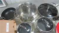 6 PIECE STAINLESS POTS AND PANS SET