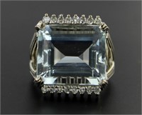 14kt Gold Natural 11.09 ct Aquamarine & Diam. Ring