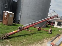 Feterl 8" x 36' transport auger, PTO drive