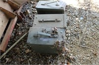 3 METAL ARMY AMMO CANS