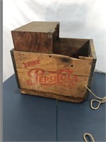 Detroit Pepsi wooden crate/ ice fishing (4335-13)