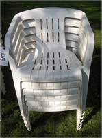 Plastic Lawn Chair (Sold Time 6 Chairs)