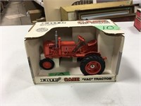 Case Vac Tractor 1/16