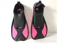 New swimming fins size small 5-6