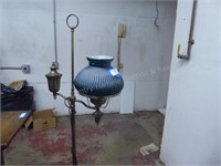 Floor lamp w/ glass shade & chimney
