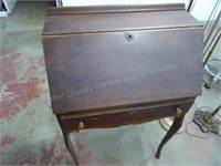 Small Victorian desk w/ pigeon holes & drawers