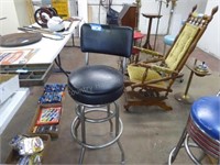 Swivel bar stool w/ back rest