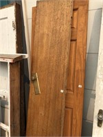Solid oak door with brass knob