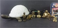 Lampe de table tortue et 7 figurines en métal