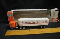 CONCOR HERPA PACIFIC FRUIT EXPRESS DIE CAST MODEL