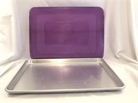 Nordic Ware Bakers 1/2 Sheet Pan with Lid