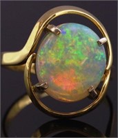 18ct gold and opal ring.