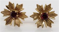1960's 9ct gold daisy earrings