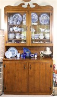 Country China Hutch with 2 Large Glass Doors