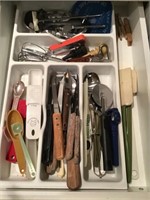 Utensil drawer