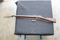 WW I era Daisy No 40 BB gun with sling, bayonet,