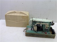 Vtg MC New Home Model 9532 Portable Sewing