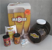 NIB Mr. Beer Micro Brewery Starter Pack