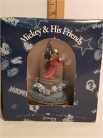 Sorcerer Mickey Figurine Dome