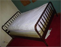 Full Size Vintage Wood Bedframe