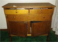 Antique Tiger Striped Oak Buffet/ Dresser