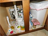 Kitchen "under the sink" cleaners - sponge