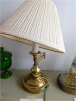 Metal table lamp with swing arm