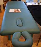 Special Touch Massage Table w/ doTerra Training Ma