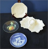3 pcs of White Ceramic Décor