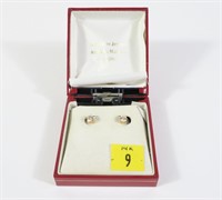 14K Yellow gold diamond stud earrings, approx.