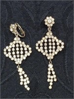 "Diamond like" clip on costume earrings